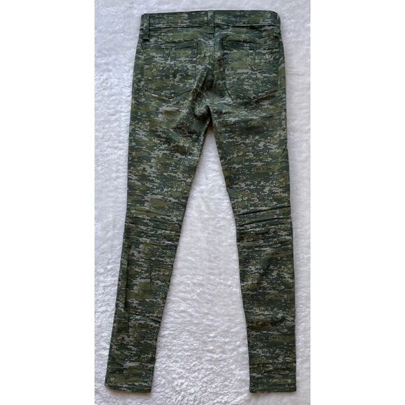 Rag & Bone Skinny Low Rise Jeans in Green Digital Graphic Camo Print, Size 25 - Picture 14 of 16
